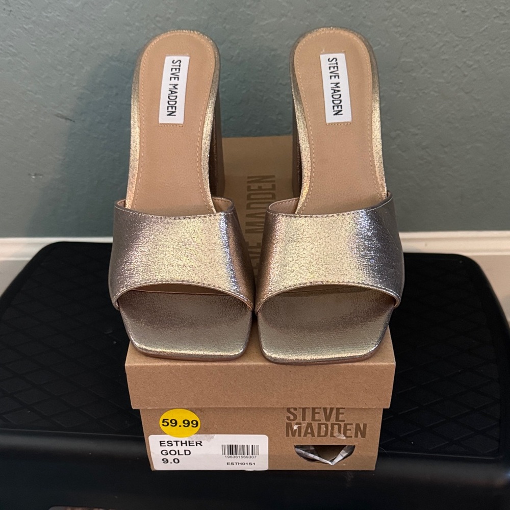 Steve Madden Gold Heels